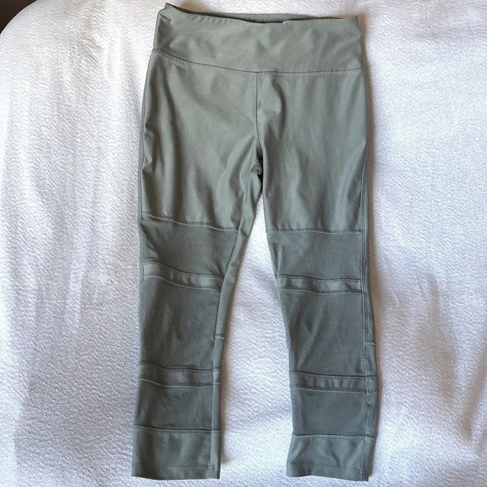 Vogo Athletica Gray Mesh Inserts leggings, size S